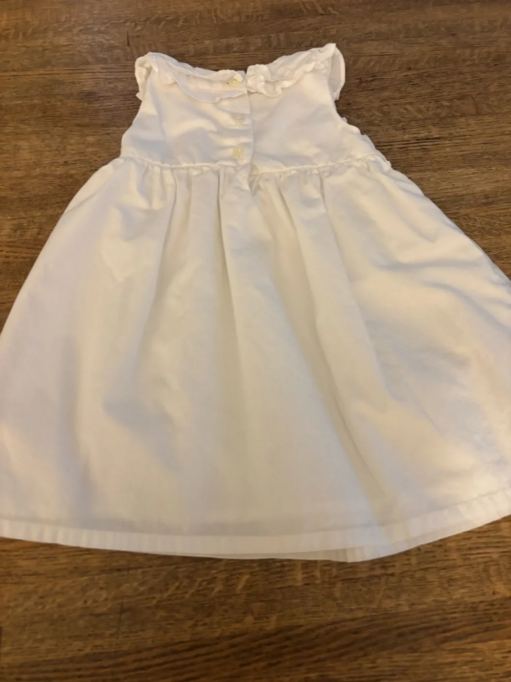 OshKosh Pink Gingham Dress & Youngland White Floral Embroidered Dress 18 & 24 M